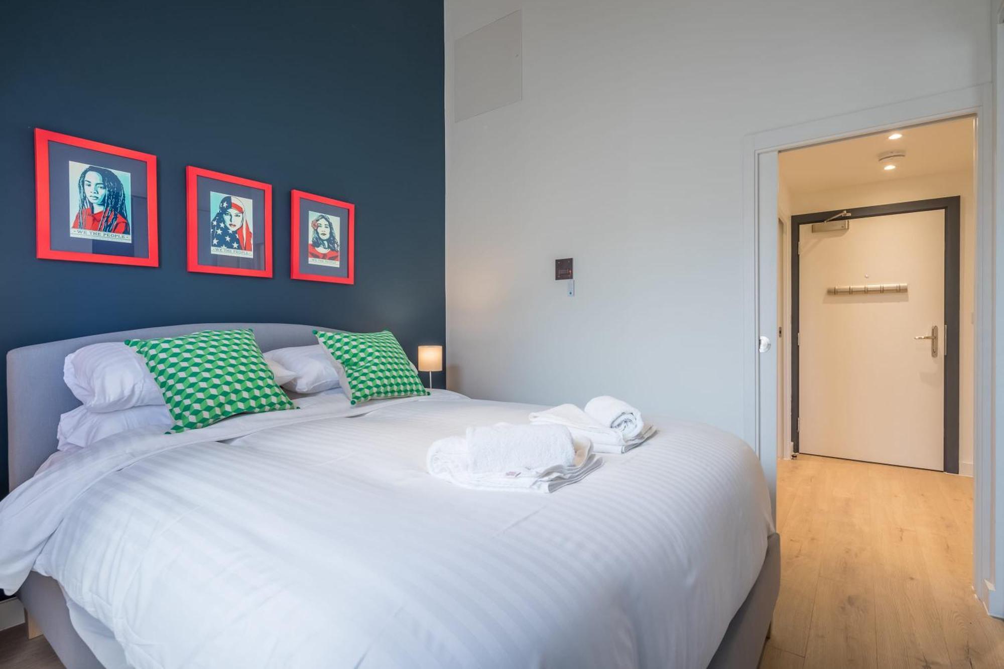 Apartment Superb With Parking *